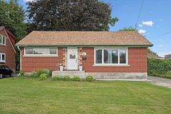 60 Edinburgh Road, Kitchener, ON N2B 1M5
