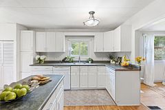 9 Spruce Glen Road, Huntsville, ON P1H 1C9