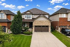 53 Valiant Circle, Hamilton, ON L0R 1C0