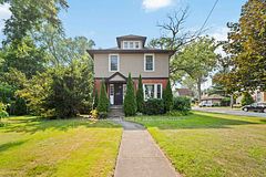6275 Pine Grove Avenue, Niagara Falls, ON L2G 4J4