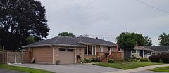 165 Elizabeth Drive, Gananoque, ON K7G 1P4