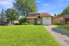 932 Beauclaire Drive, Orleans - Convent Glen and Area, ON K1C 2J3