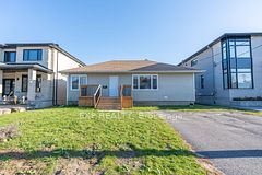 1892 Kingsdale Avenue A, Blossom Park - Airport and Area, ON K1T 1J1