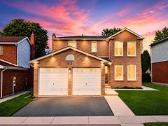 35 Golden Meadow Drive, Kitchener, ON N2N 2L9