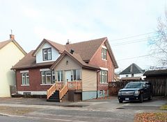 228 Archibald Street S, Thunder Bay, ON P7E 1G3