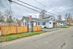 365 Elmwood Avenue, Fort Erie, ON L0S 1B0