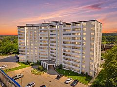 35 Towering Heights Boulevard 102, St. Catharines, ON L2T 3G8