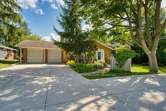 501 COMMISSIONERS Road E, London South, ON N6C 2T9