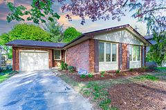 19 Windingway Crescent Lower, London North, ON N6G 3E8