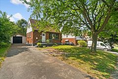 5709 Hanan Avenue, Niagara Falls, ON L2G 4E7