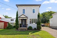 594 Isabella Street, Pembroke, ON K8A 5V3