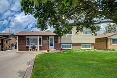 99 Highman Avenue, Cambridge, ON N1R 3M2