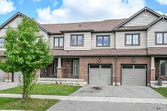 82 Scarletwood Street, Hamilton, ON L8J 0K8