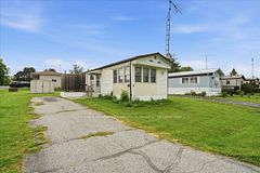 18 Cedar Street, Greater Napanee, ON K7R 3L1