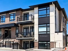 300 TULUM Crescent L, Kanata, ON K2S 2Y4