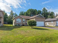24 Osprey Crescent, Callander, ON P0H 1H0