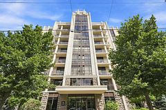 90 Charlton Avenue W 501, Hamilton, ON L8P 0B4