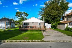 10 Wooler Road, Quinte West, ON K8V 4J5