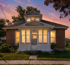 37 Durham Street W, Kawartha Lakes, ON K9V 2P3
