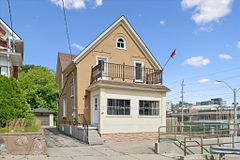 40 Madison Avenue S, Kitchener, ON N2G 3M5