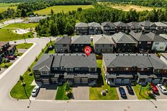 262 TULLAGHAN Heights, Barrhaven, ON K2J 7C2