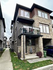 30 Times Square Boulevard 98, Hamilton, ON L8J 0M1