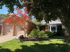 18 Jennifer Gardens, London North, ON N5X 3K8