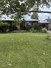 560 Carlton Street E, St. Catharines, ON L2M 4X7