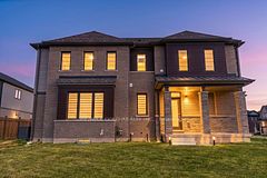 25 Heritage Way, Thorold, ON L2V 0N9