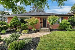 1349 Holloway Drive, Peterborough, ON K9J 6G1