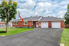 3461 Marydale Avenue, South Stormont, ON K6K 1P6