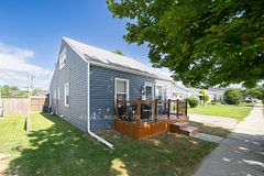 77 Eighth Avenue, Brantford, ON N3S 1C4