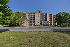 17 Eldon Hall Place 414, Kingston, ON K7M 7H5