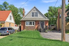 624 Brighton Avenue, Hamilton, ON L8H 6H2