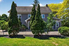 260 Main Street E, Grimsby, ON L3M 1P8