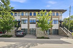 6 Mulhollard Lane, Hamilton, ON L9G 0H3