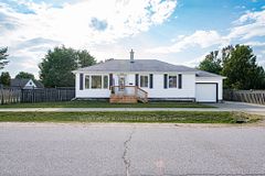 1009 Elizabeth Street, North Bay, ON P1B 3T9