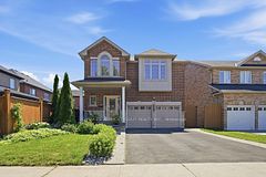 471 Old Mud Street, Hamilton, ON L8J 0C7