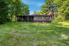 34 McKechnie Road W, Seguin, ON P2A 2W8