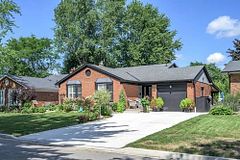 18 Hammond Crescent, London North, ON N5X 1A4
