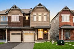 125 Overberg Way, Kanata, ON K2S 0V9