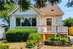 42 LAKE Avenue N, Hamilton, ON L8E 1L3
