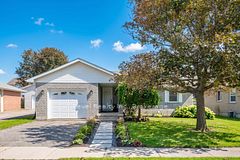 9 Crestwood Avenue, Kawartha Lakes, ON K9V 6A7