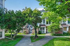 24B Shehyn Lane, Tanglewood - Grenfell Glen - Pineglen, ON K2G 4Y5