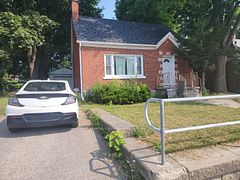 52 Columbia Street W, Waterloo, ON N2L 3K5
