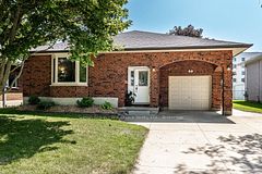 23 Sprung Court, Stratford, ON N4Z 1G7