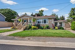 394 Queen Street, Loyalist, ON K0H 1G0