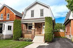52 Trinity Street, Stratford, ON N5A 4P4