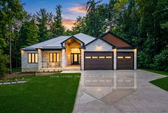 10175 Merrywood Drive, Lambton Shores, ON N0M 1T0