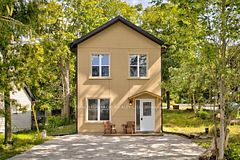 10 Fawn Street, Kawartha Lakes, ON K0M 1L0